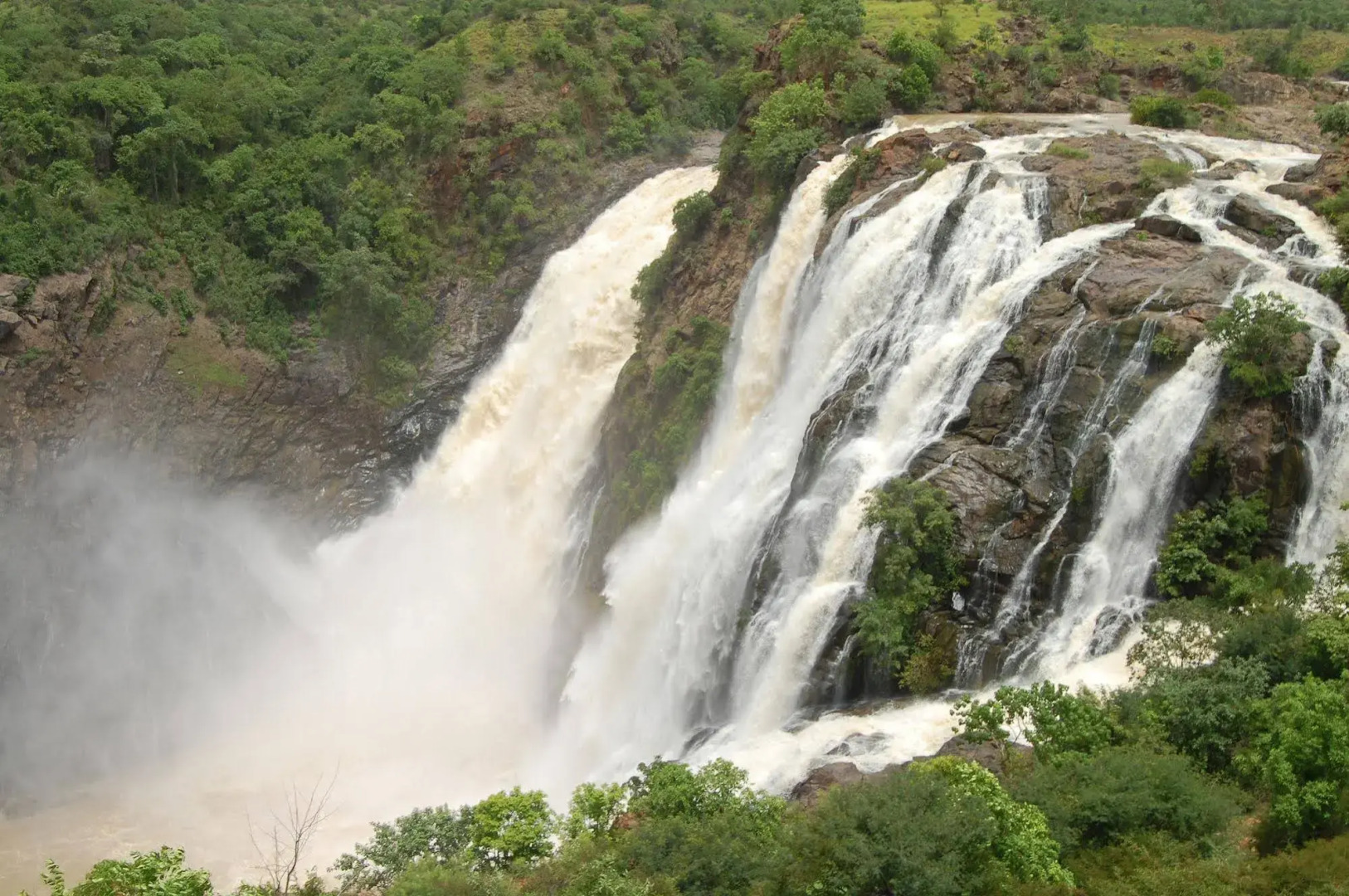 KSTDC Hotel Mayura Gaganachukki