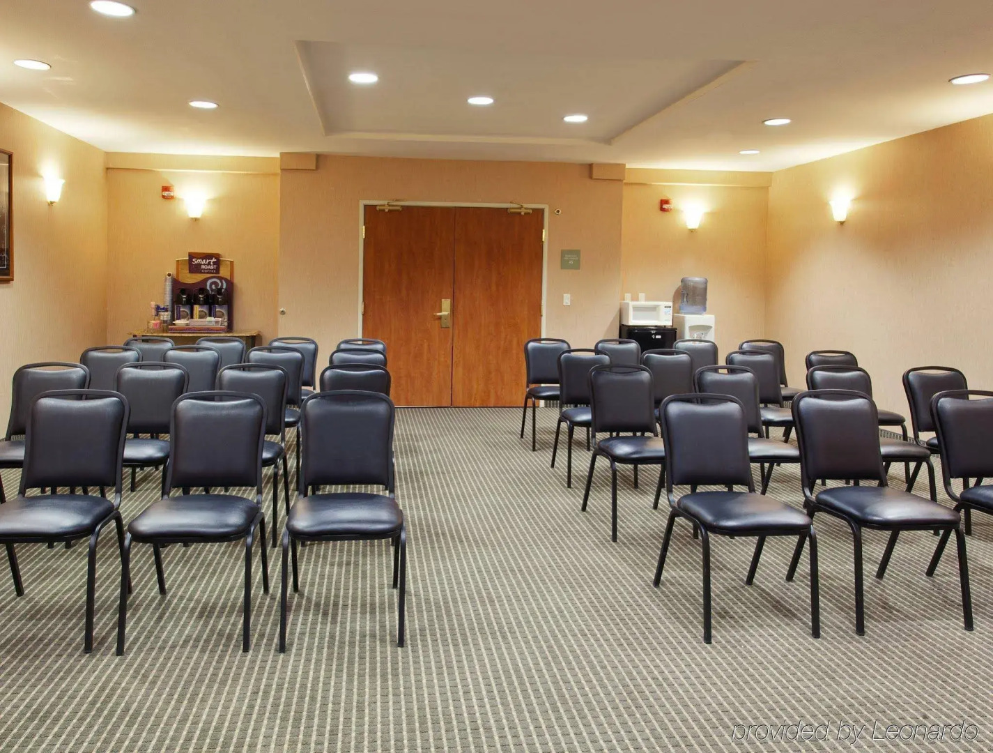 Holiday Inn Express & Suites Carson City by IHG