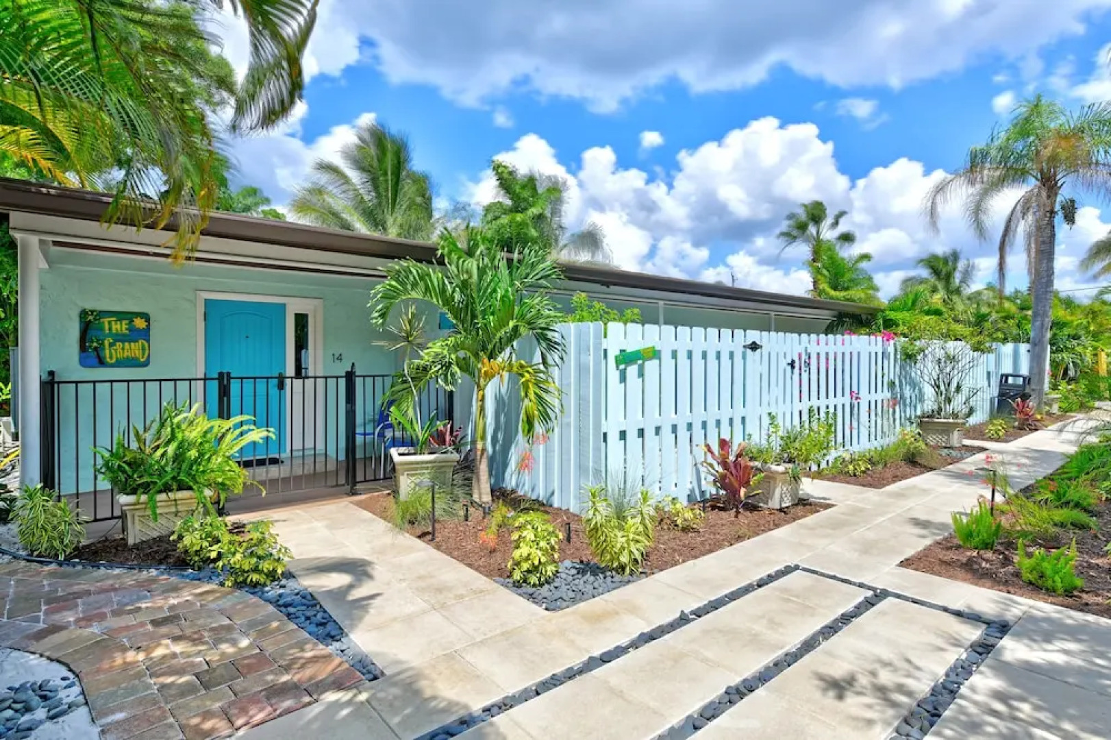 The Elephant Ear Cabanas