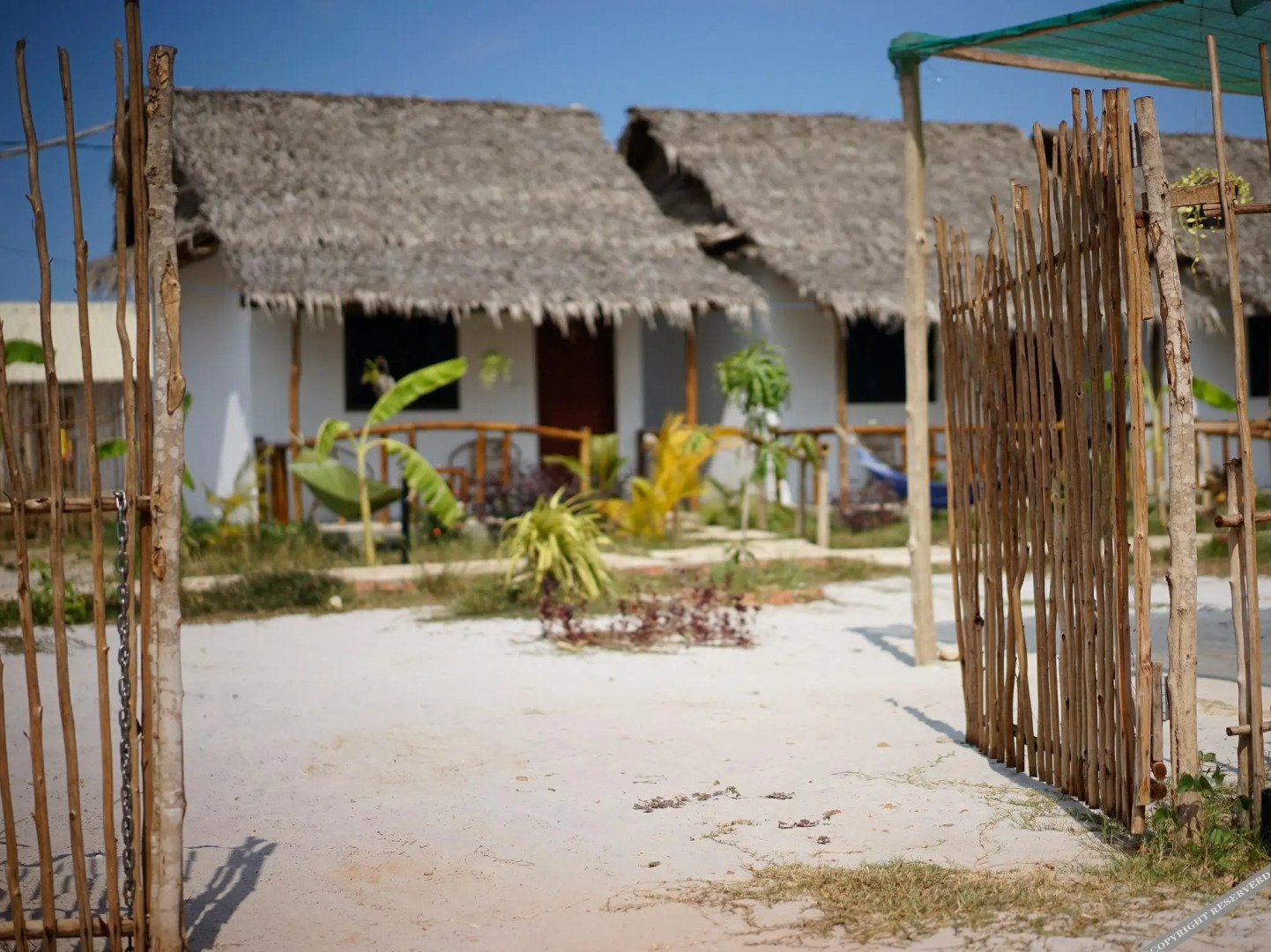 Whitemoon Bungalows Hostel