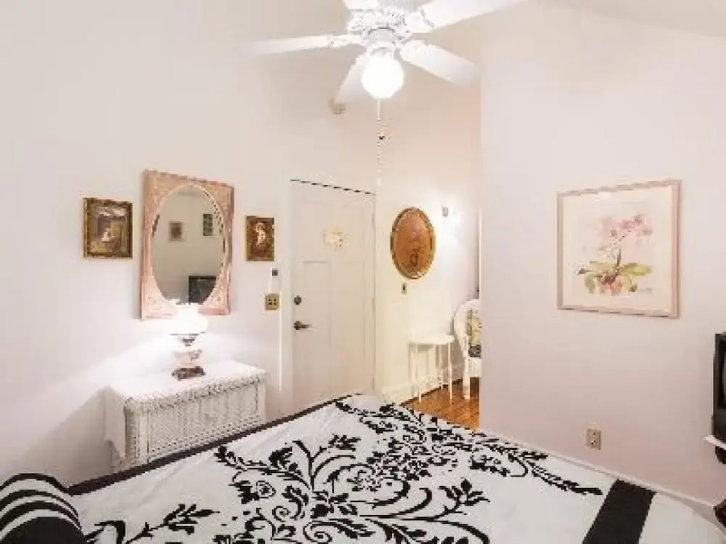 Herlong Mansion Bed & Breakfast