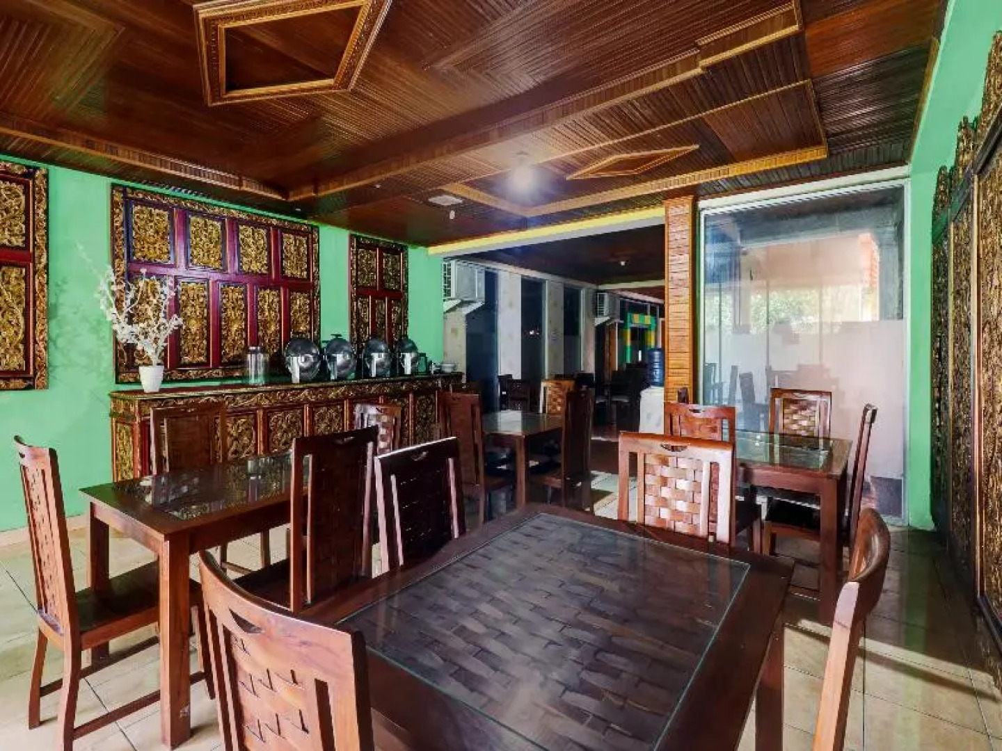 OYO 113500 Hotel R Cantika Syariah