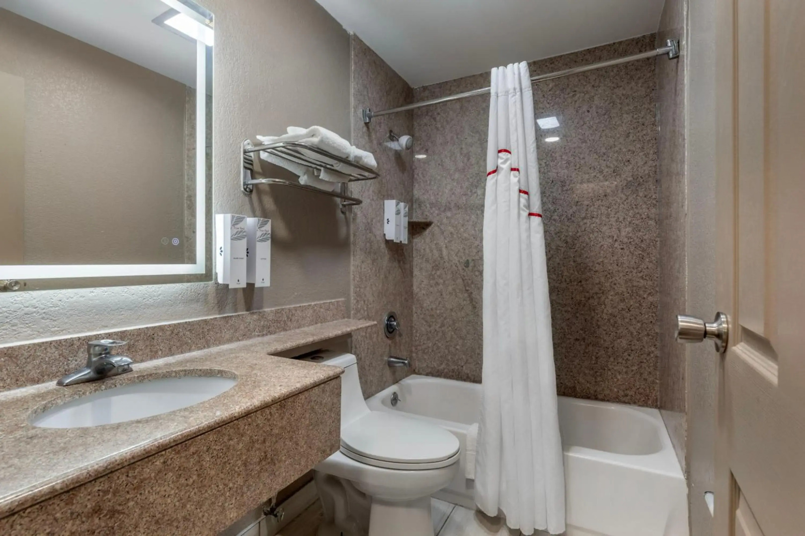 Red Roof Inn Suffolk