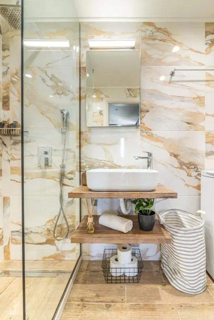 Cozy House with Pool near Beach