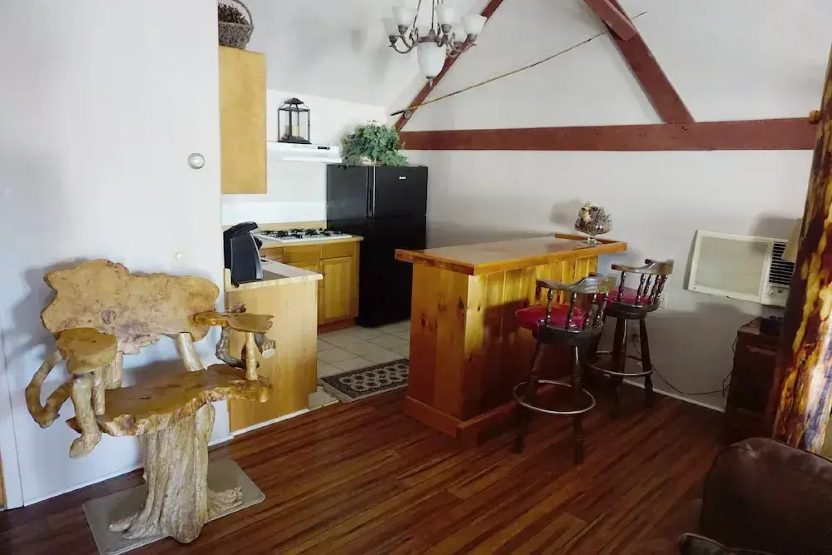 The Carriage House Inn