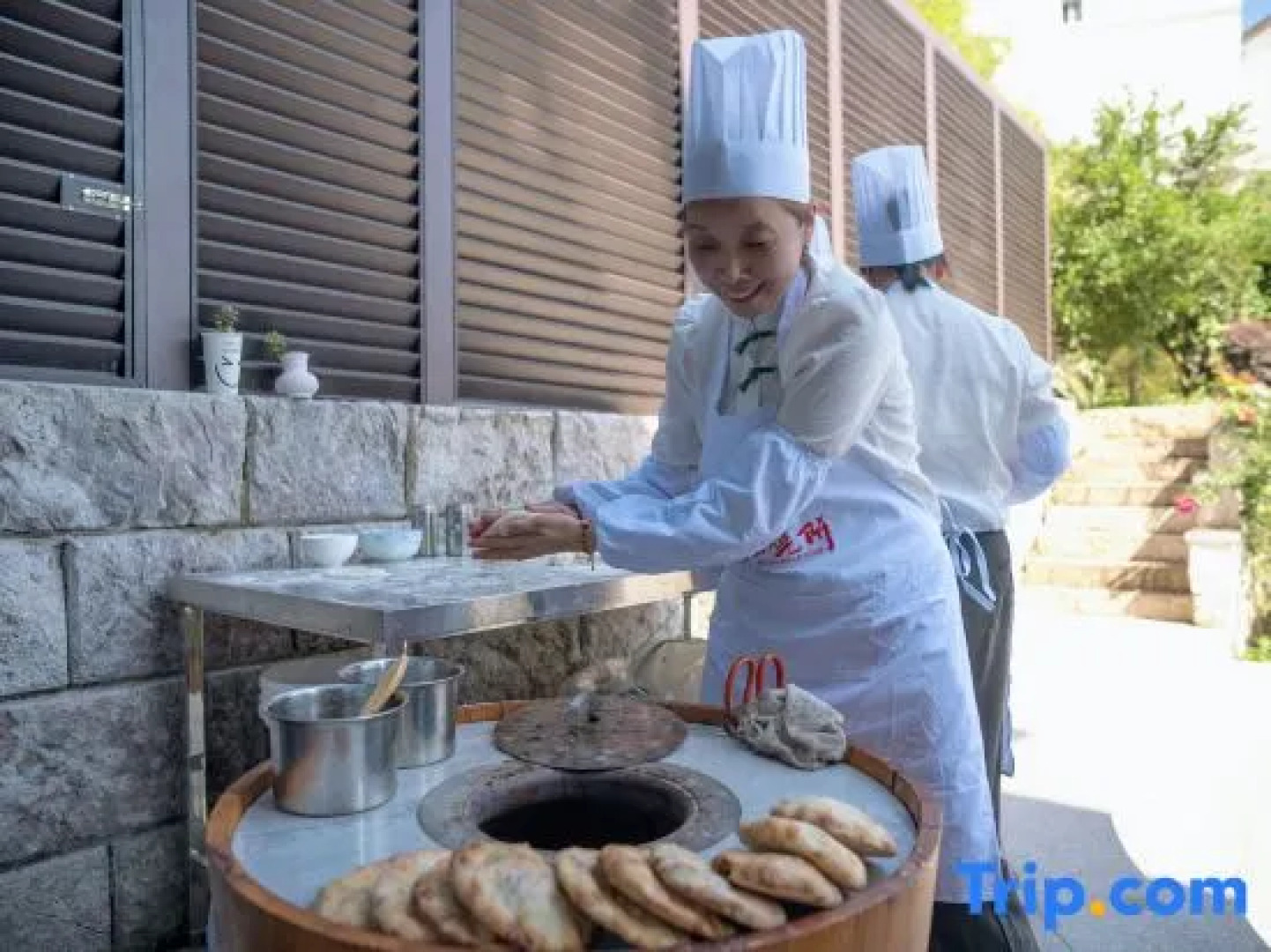 DI HU YUE SHE light luxury hotel