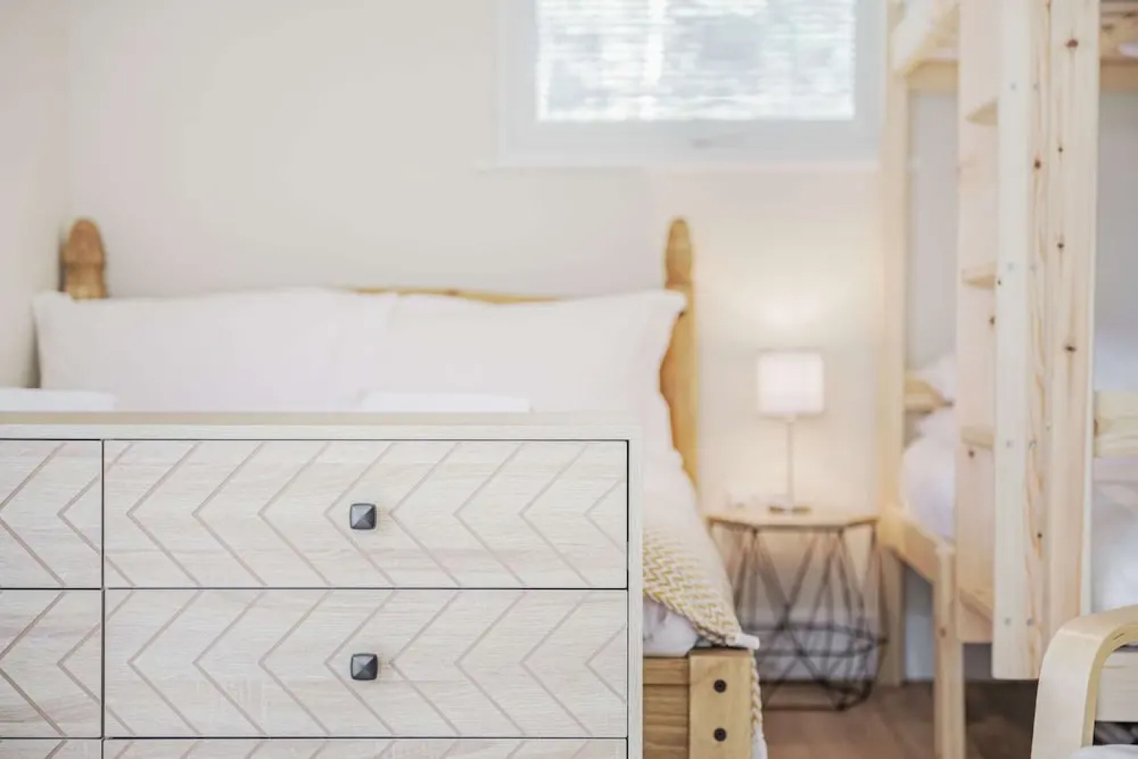 Luxury City to Country Retreat Lodge With Hot Tub