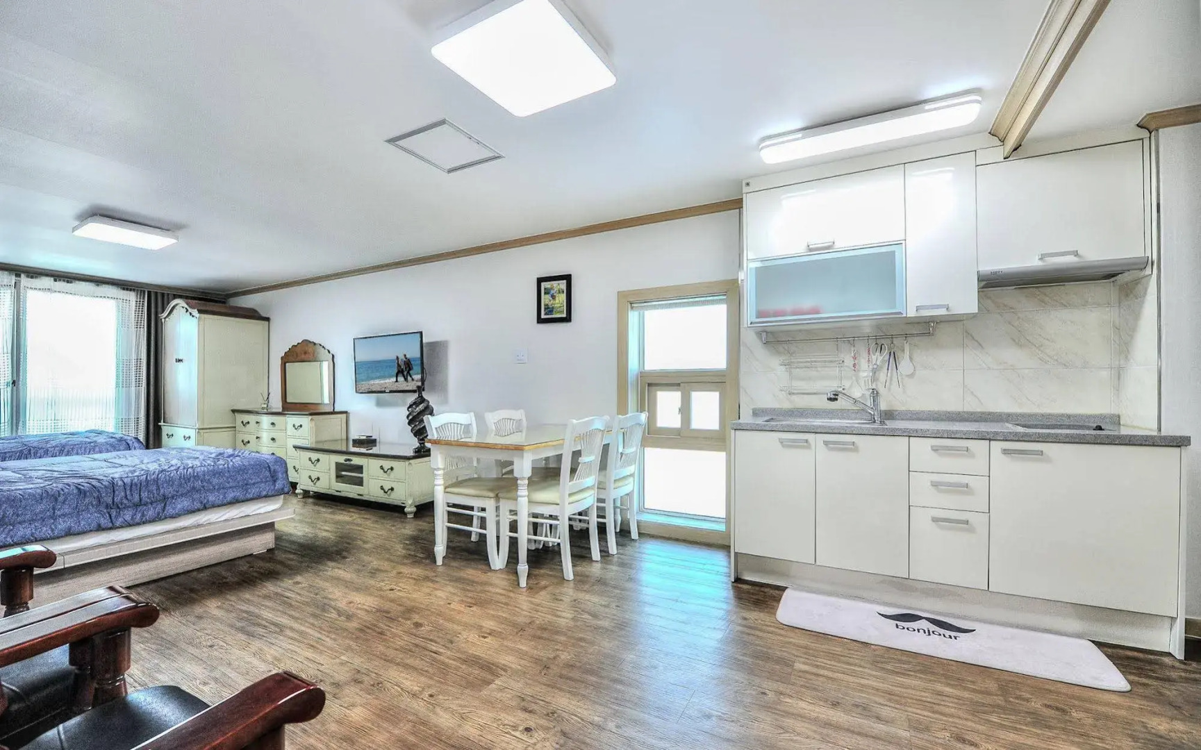 Sokcho Esher House Pension