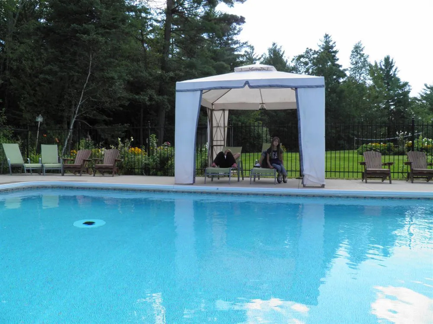 Westwind Inn on the Lake