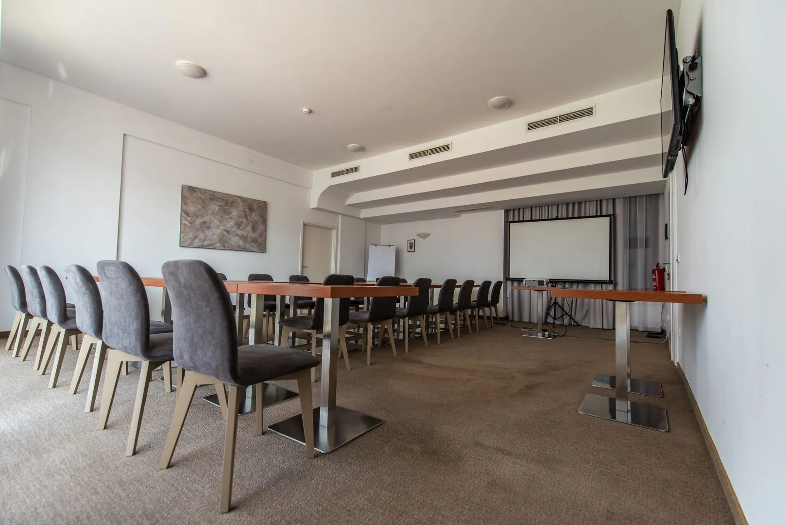 Arena Hotel Holiday