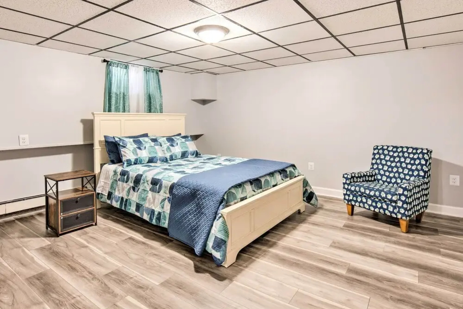 Updated Home w/ Pool Table ~ 4 Mi to Hershey!