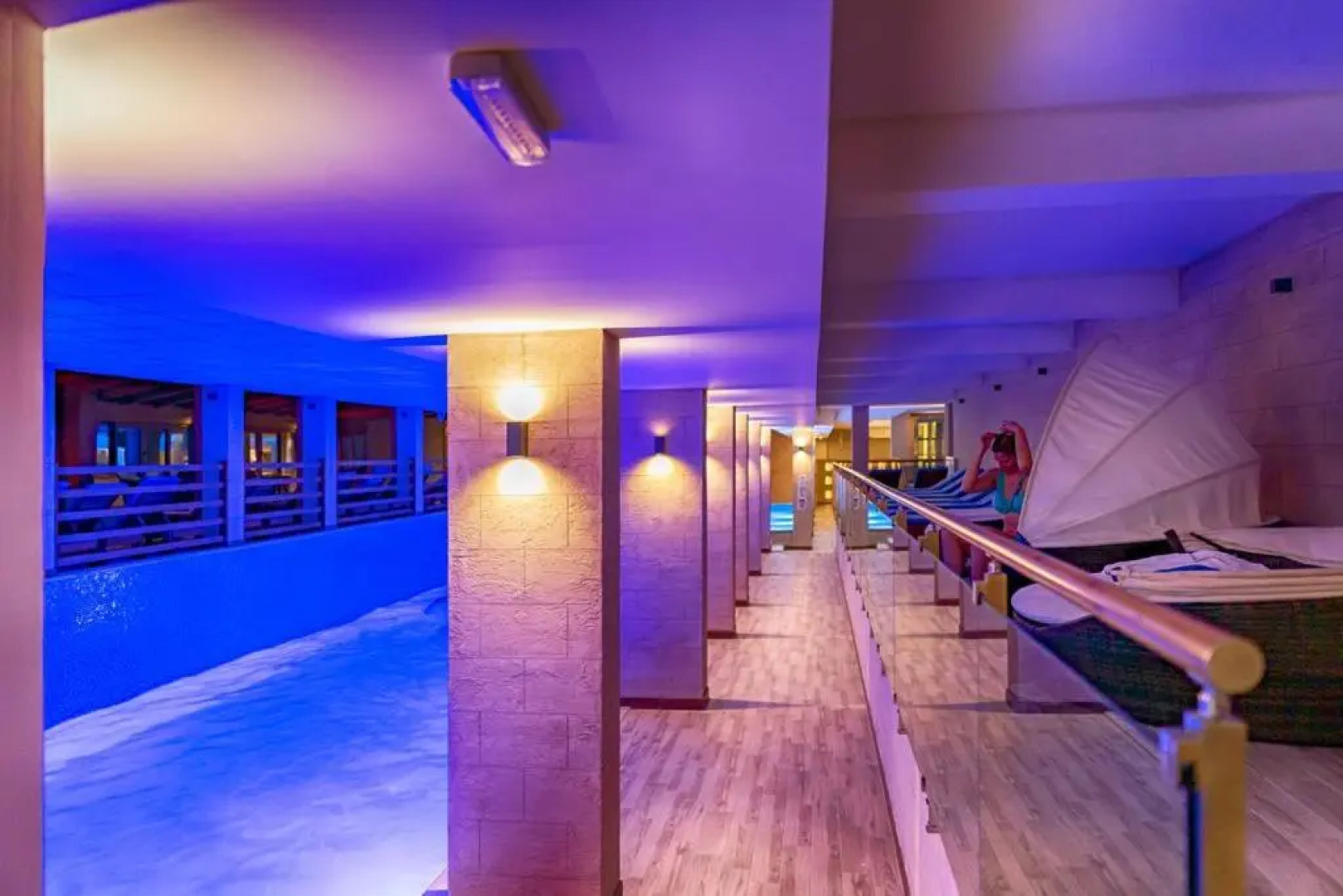 Milmari boutique, S3 lux