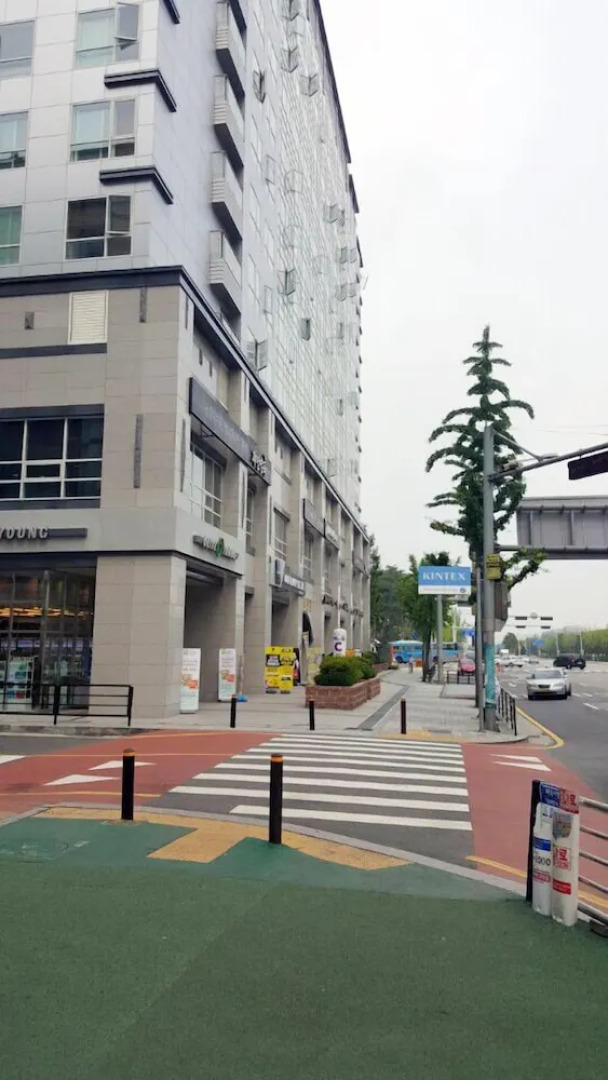 Hitomorrow Residence