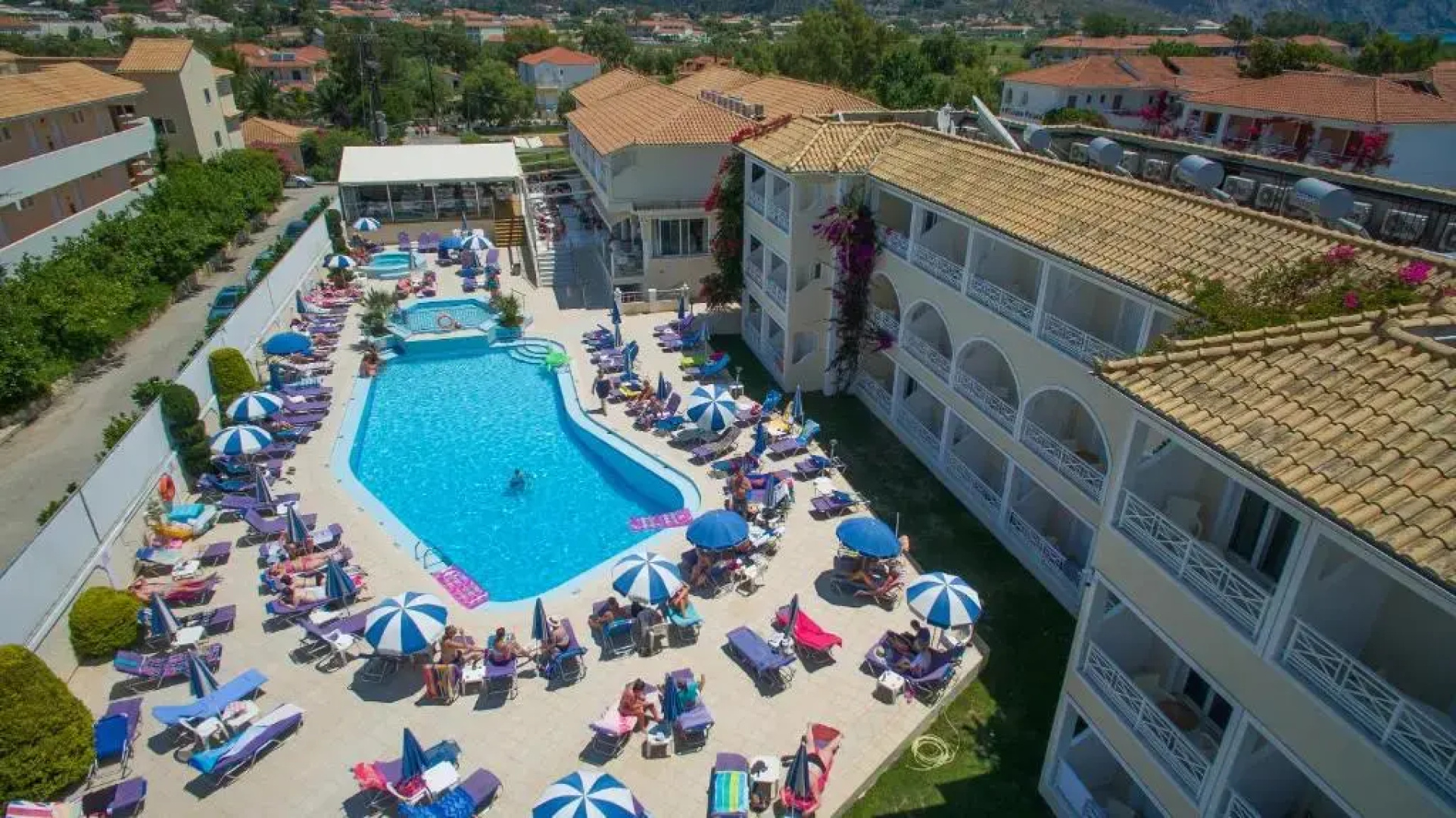 Roseland Hotel