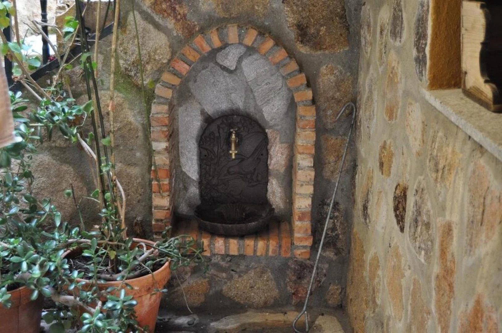 House With 2 Bedrooms in Torrejón el Rubio, With Wonderful Mountain Vi