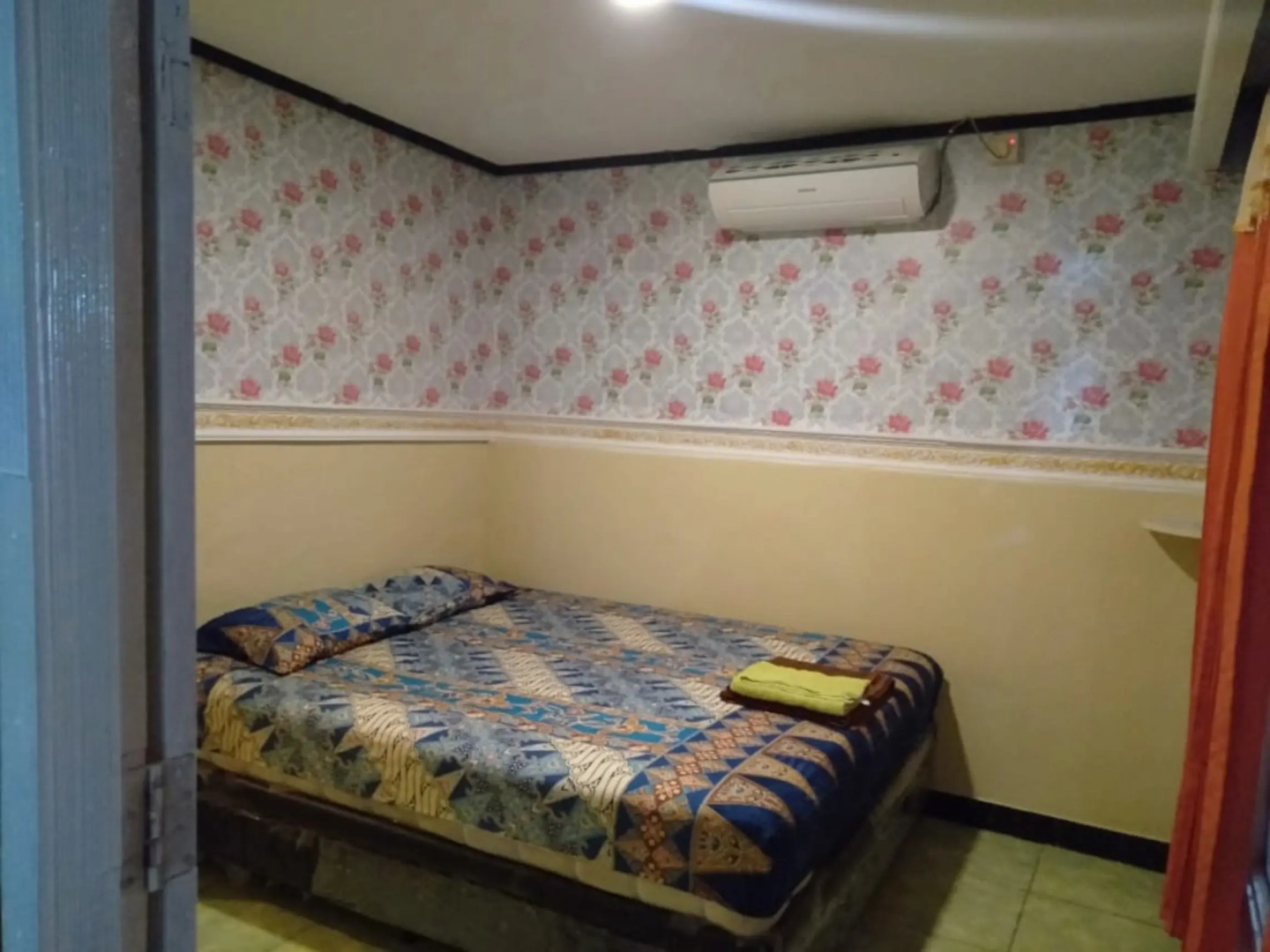 Penginapan BoB Home by ZUZU