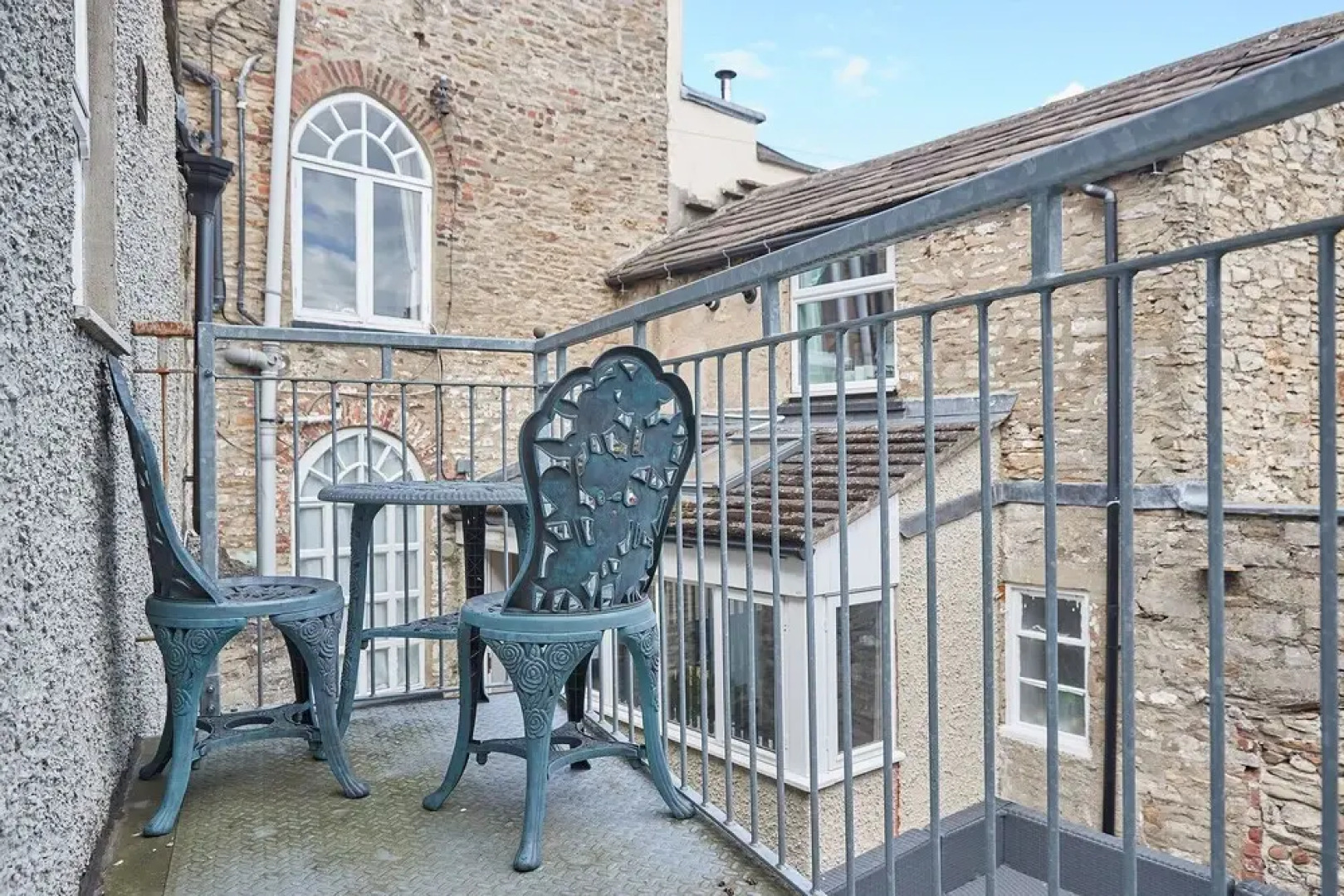 Host Stay Rosedale House