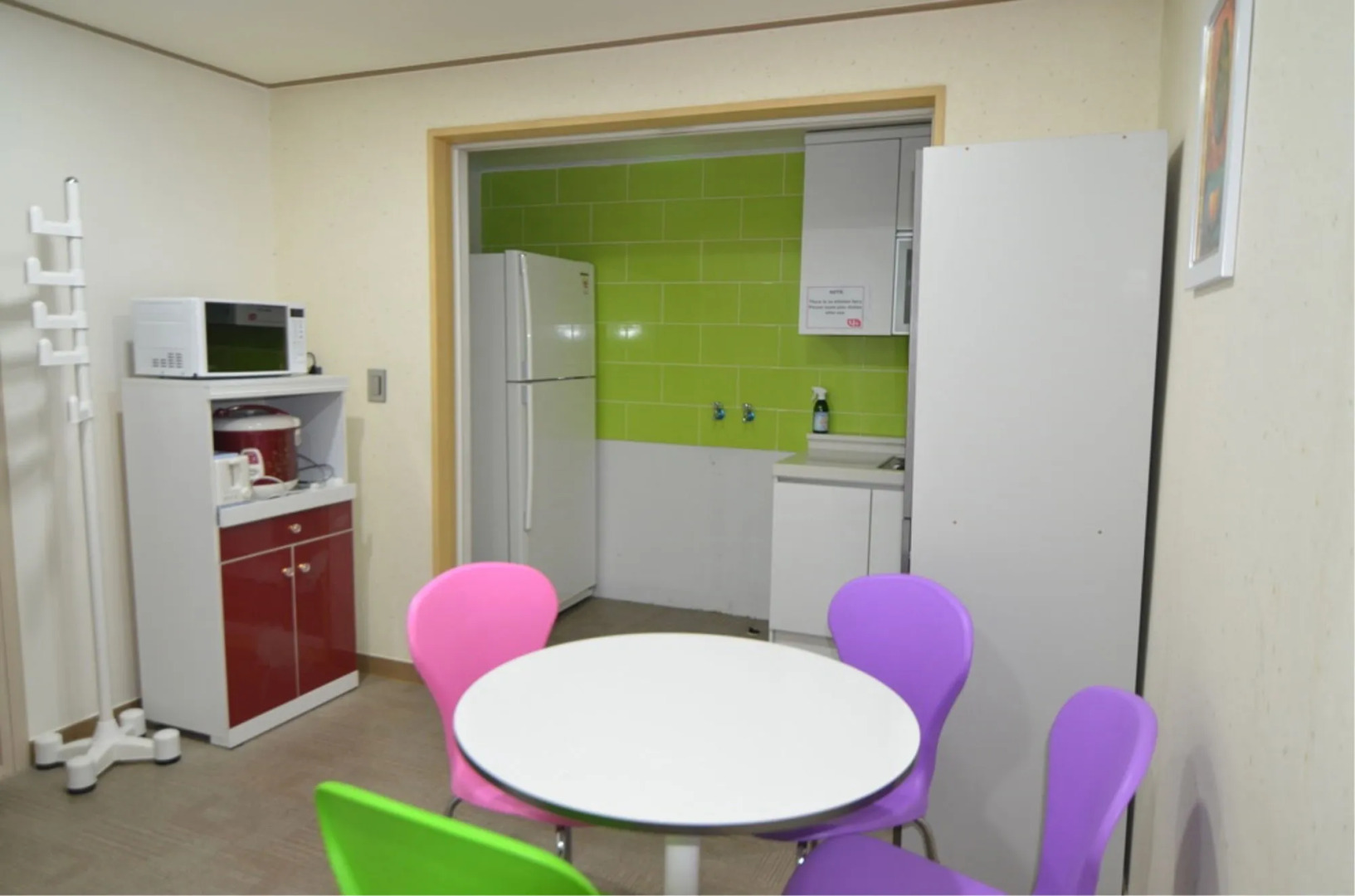 Kimchee Downtown Guesthouse - Hostel