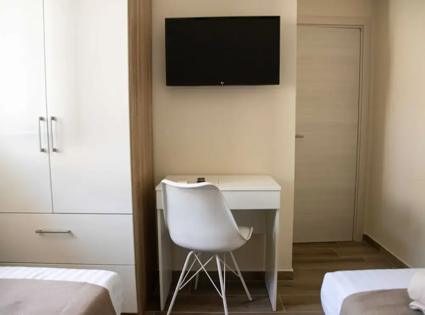 The Poolside Stone House in Bale