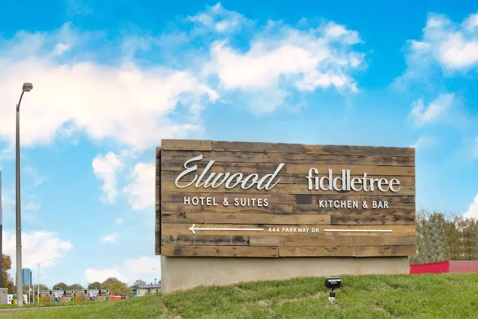 Elwood Hotel & Suites