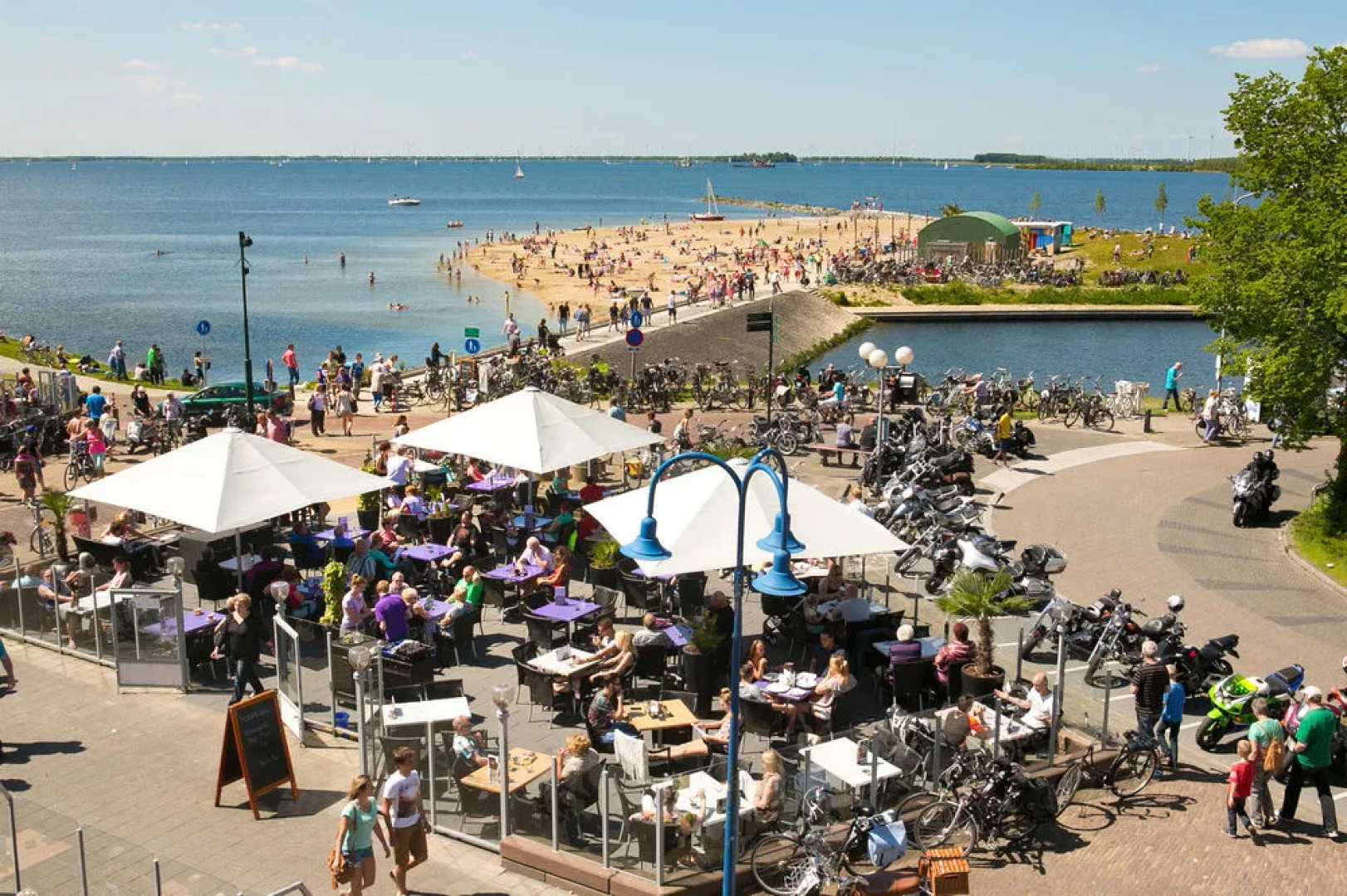 Hotel Allure Lounge & Dinner