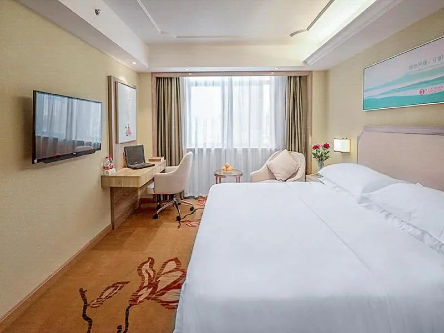 Vienna Hotel 3 best Wuwei City south