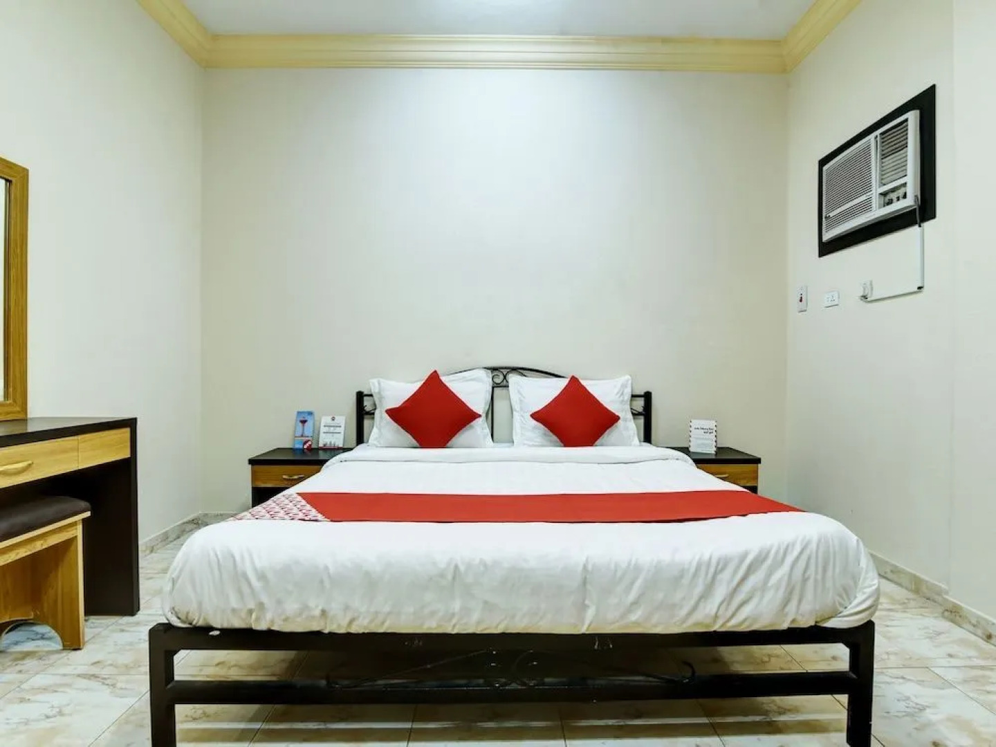 OYO 405 Nujom Al-Jazerah