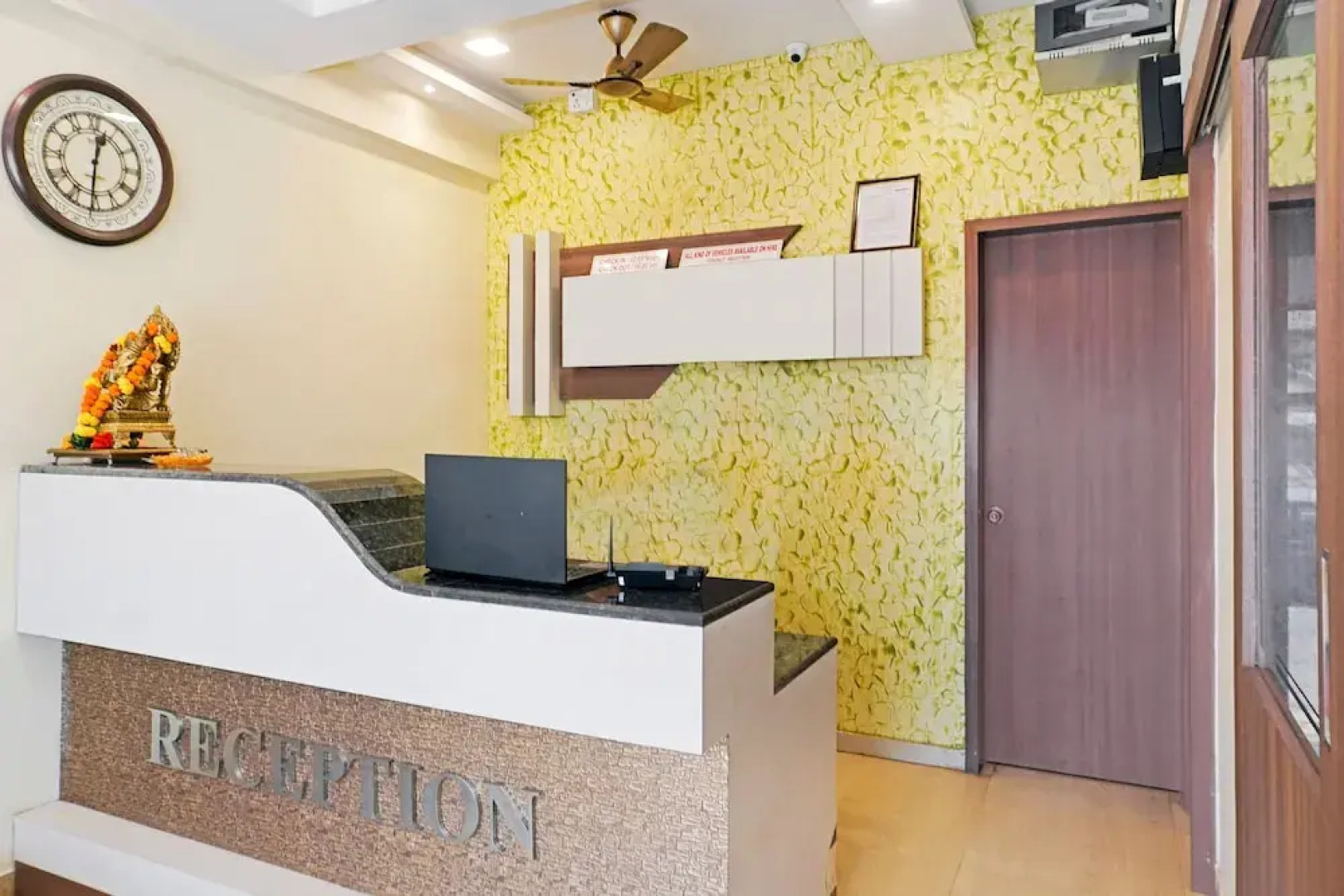 Hotel Navalai Pride By OYO Rooms