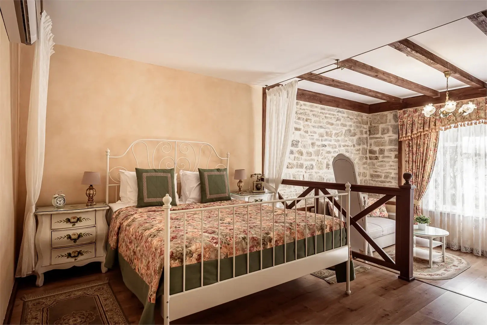 Отель Империал & Champagne-spa