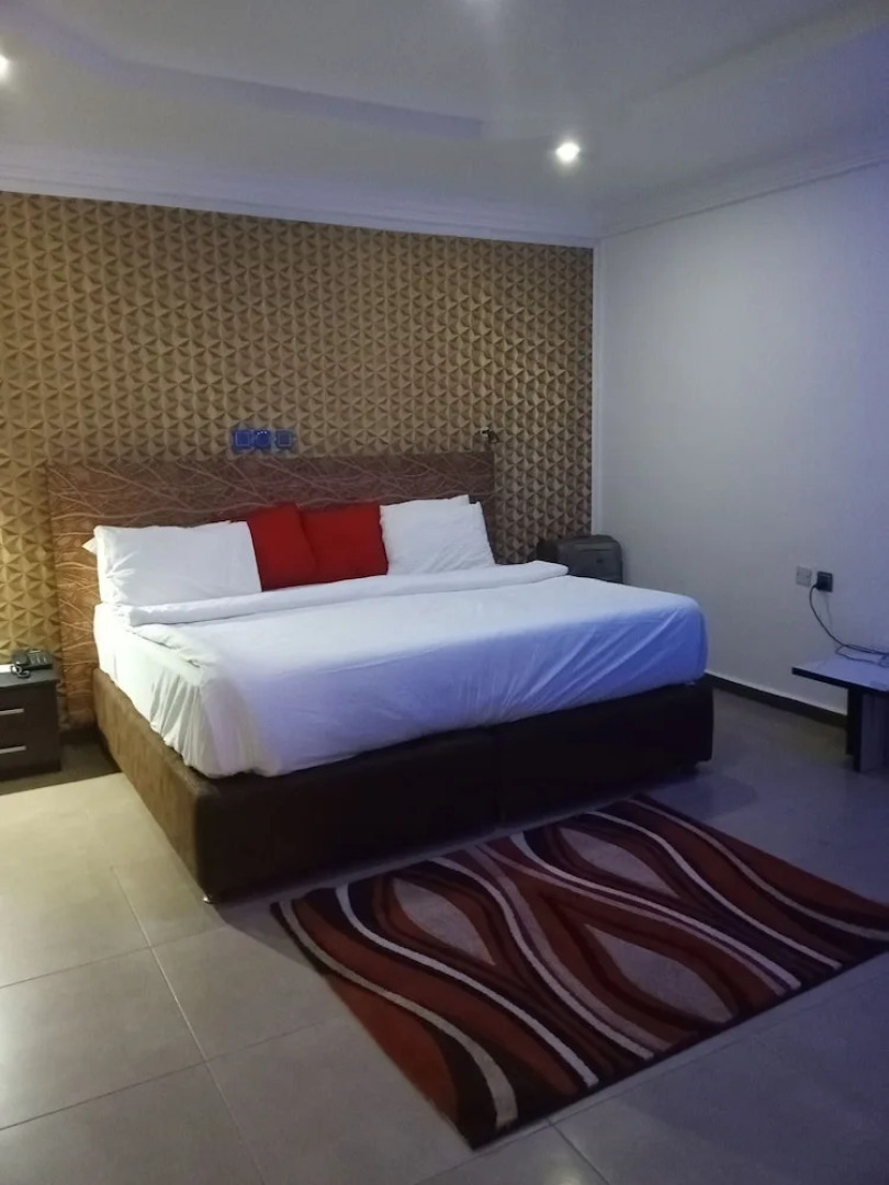 Zoe's International Hotel