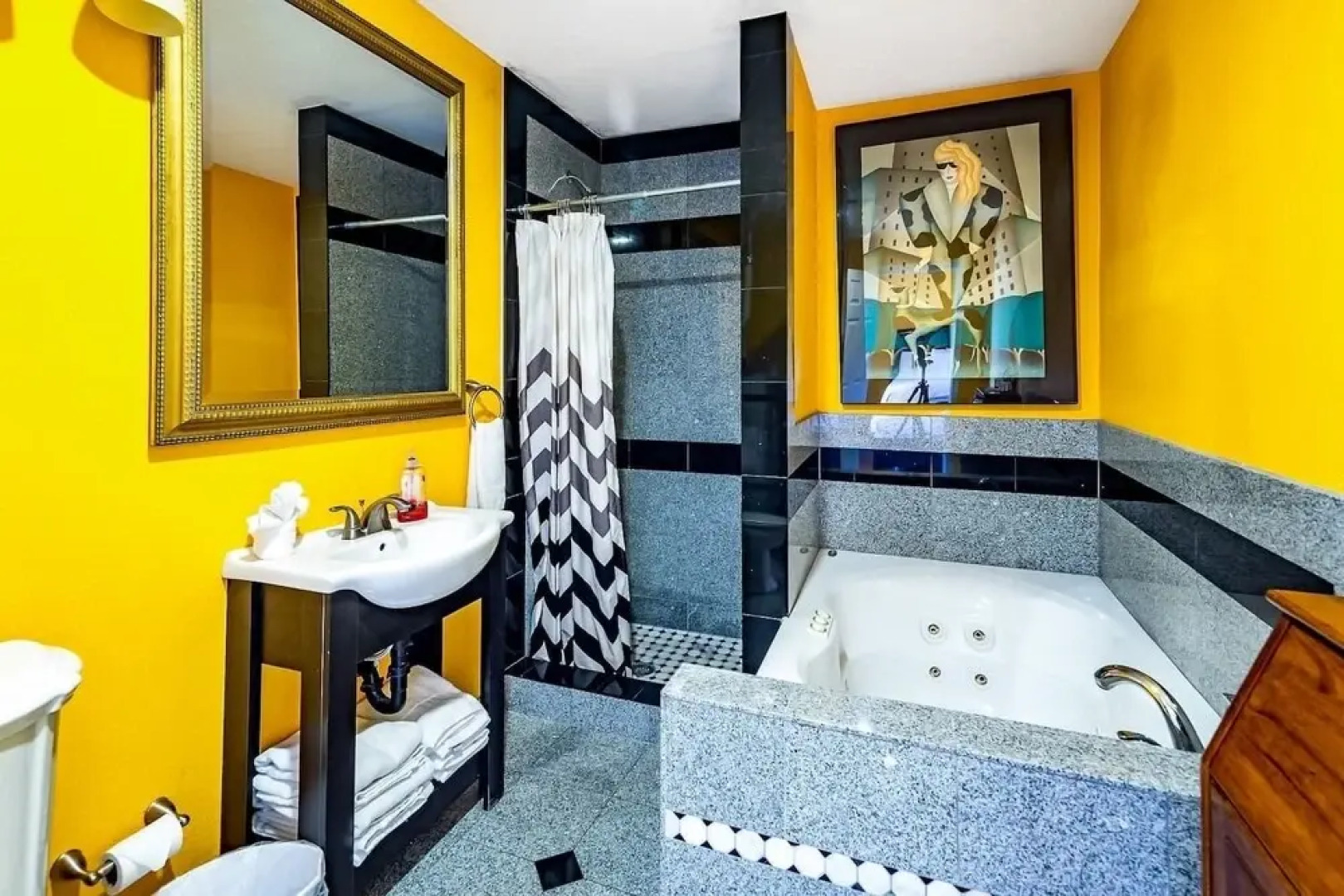 Las Vegas Elegance! Pool Table & Sparkling Pool!