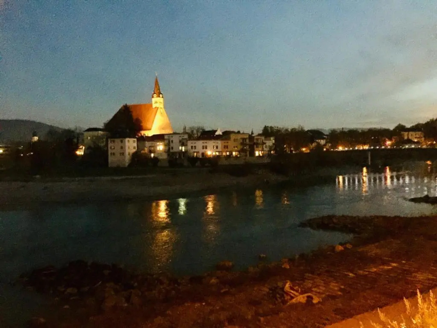 Ferienwohnung an der romantischen Salzachschleife Nähe Salzburg