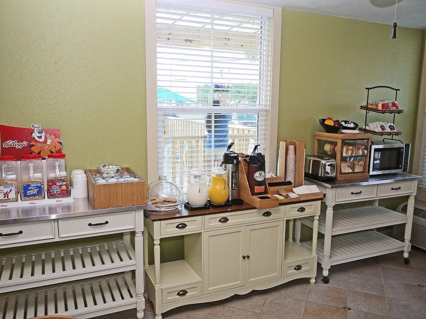 Ocean Sands Beach Boutique Inn - Stay At the Beach