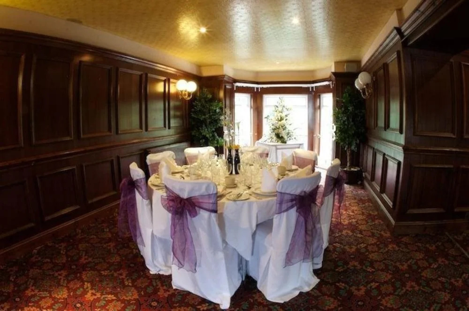 Highdown Hotel & Restaurant – RelaxInnz