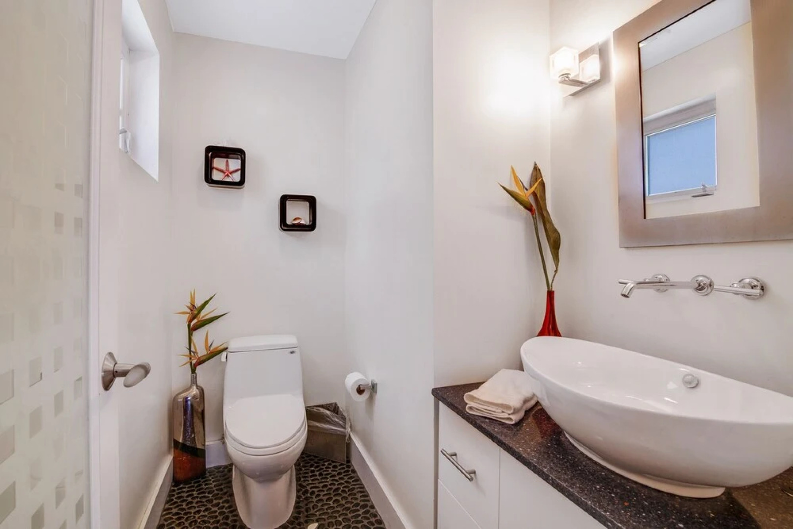 Ocean-view Oasis W/ Rooftop Deck - Steps To Beach 3 Bedroom Home