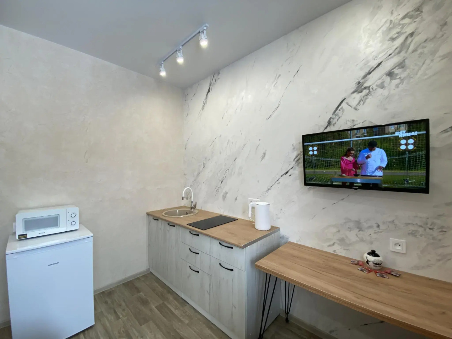 Желтый Нарцисс на улице Уральская