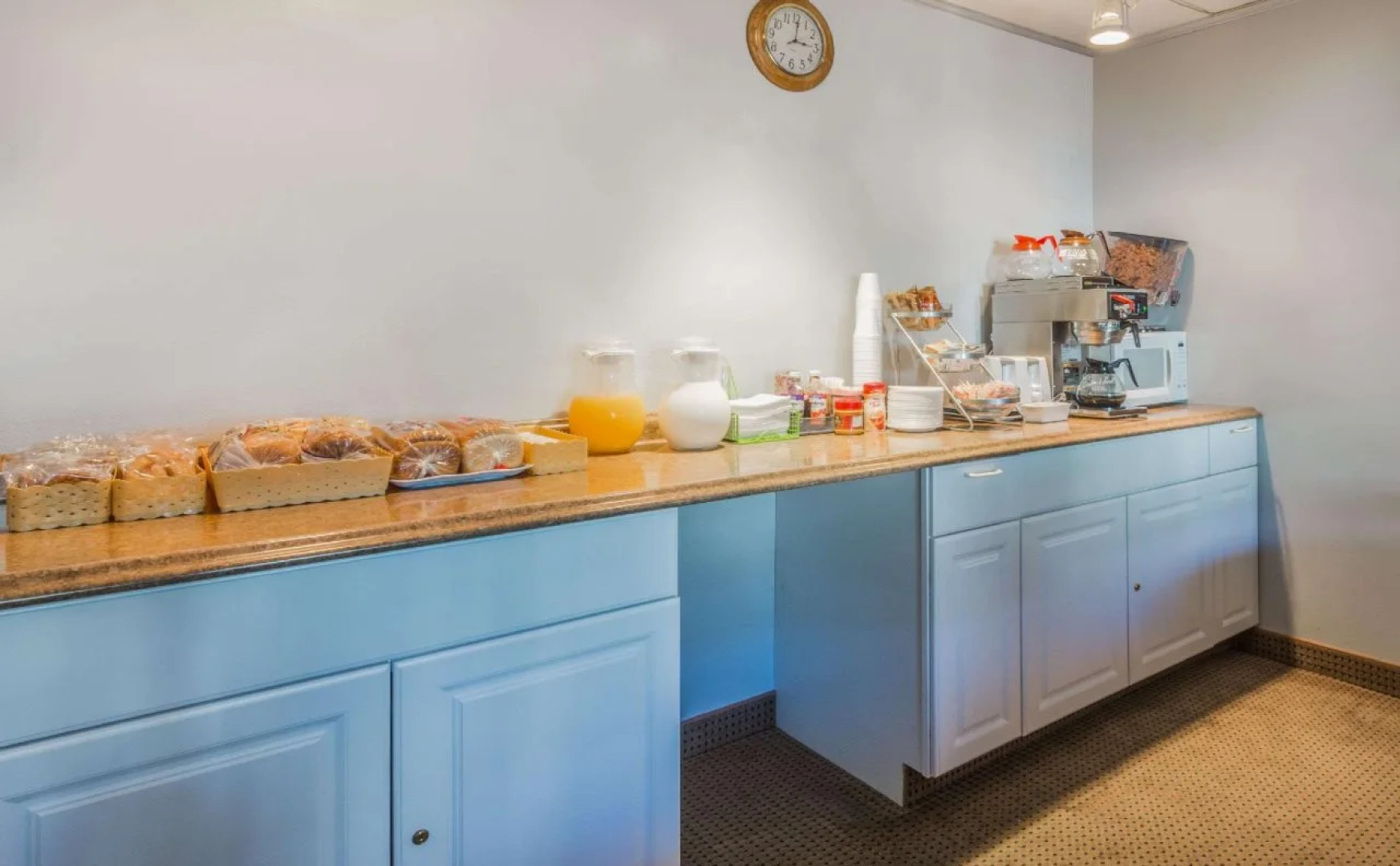 Travelodge by Wyndham Cape Cod Area