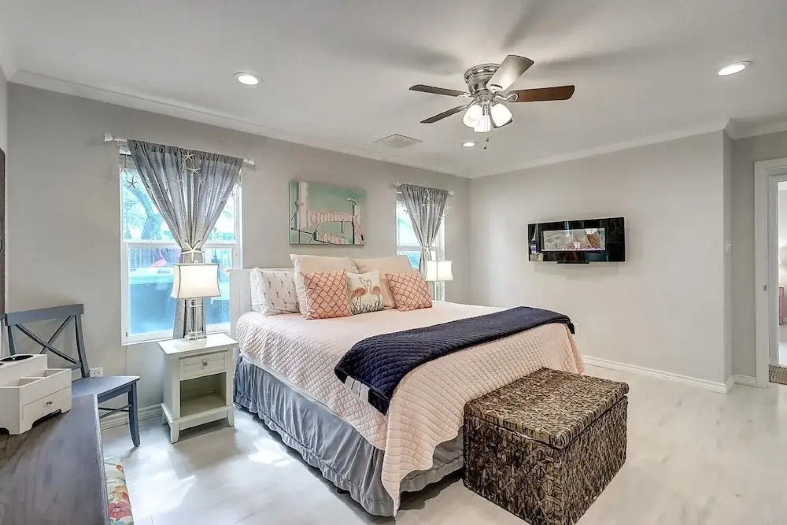 Flamingo Flats 3 Bedroom Home by RedAwning