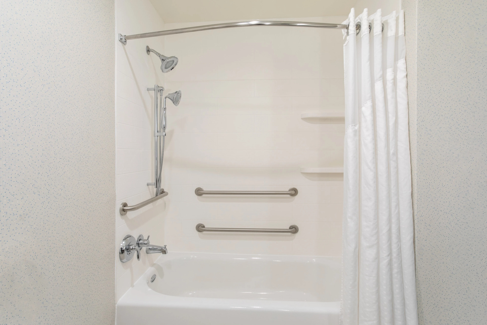 Holiday Inn Express and Suites Phoenix Tempe - University