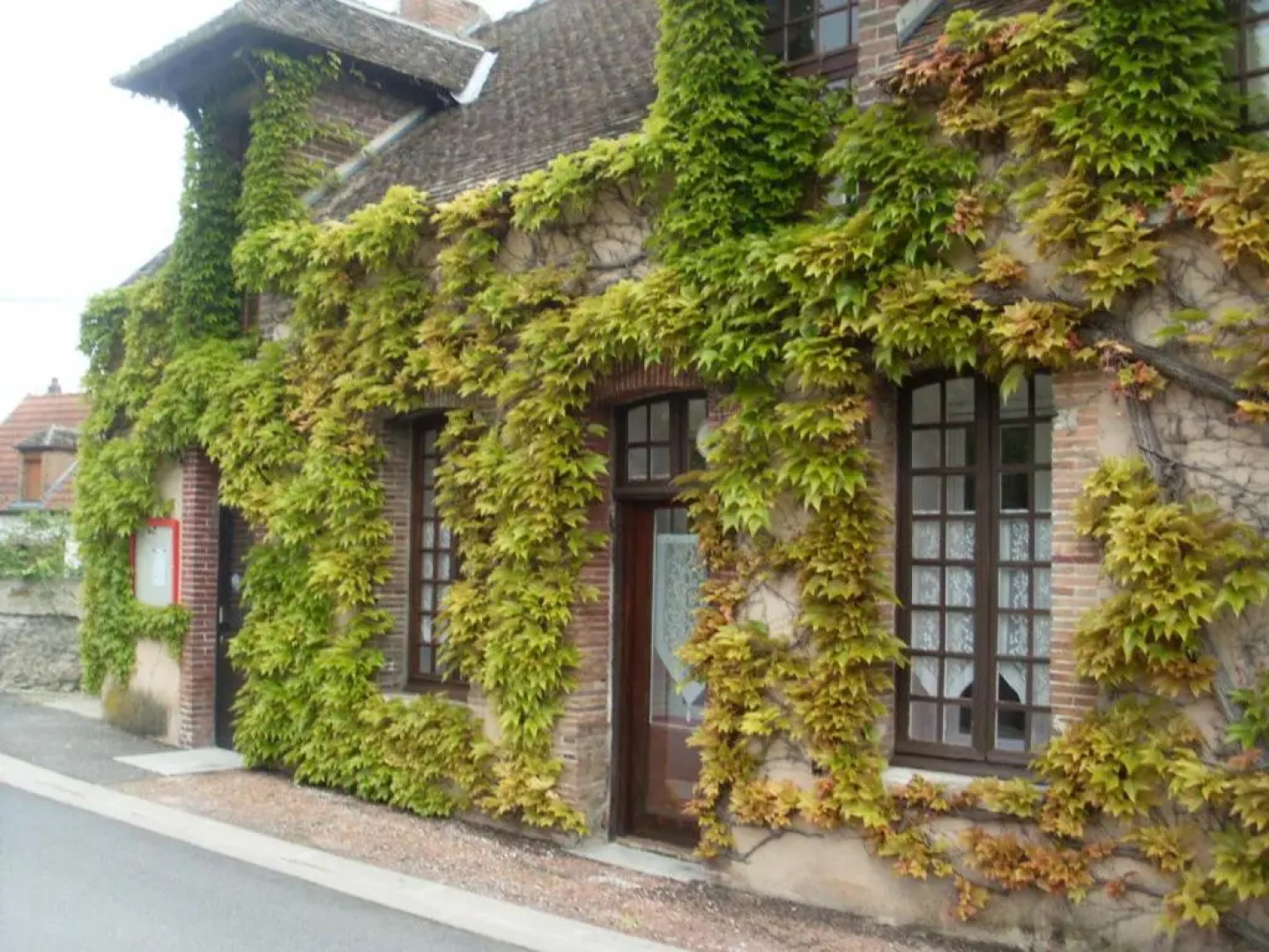 Gîte Saint-Hilaire-sous-Romilly, 4 pièces, 6 personnes - FR-1-543-72