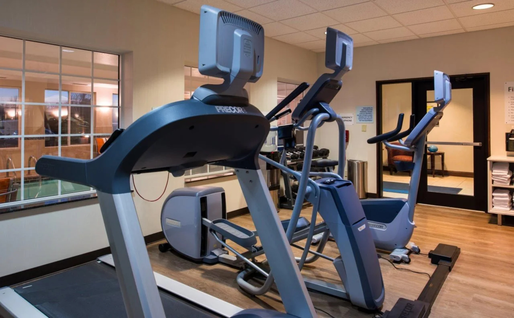 Holiday Inn Express Hotel & Suites Pittsburg by IHG