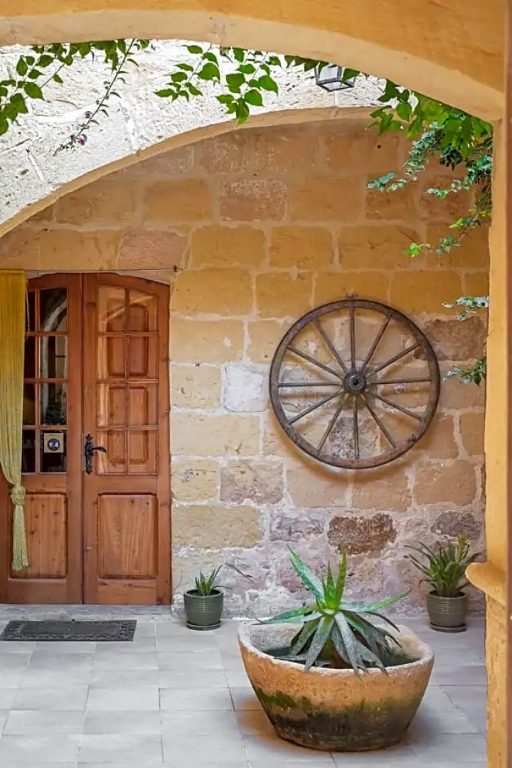 Mood Farmhouse Mythology