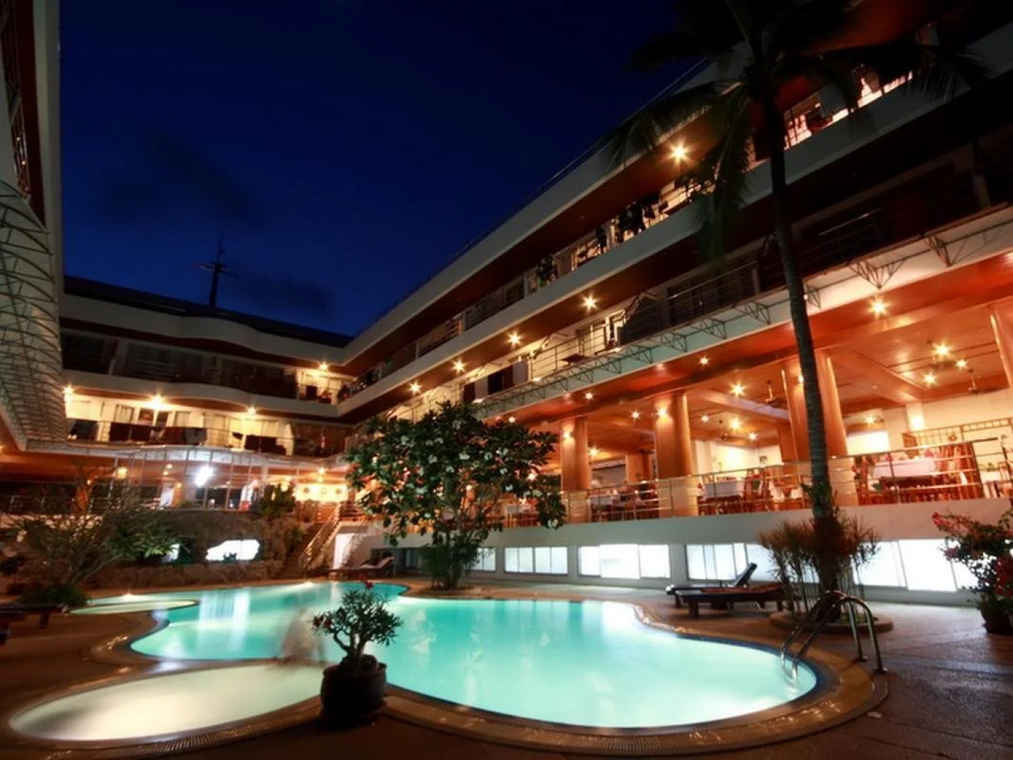 Samui First House Hotel