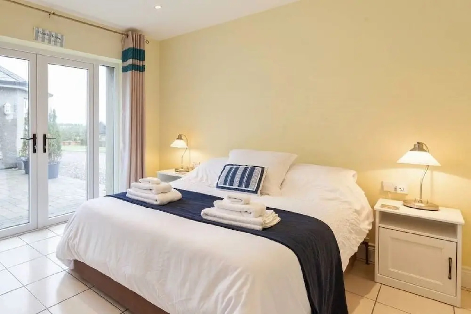 The Garden Room - Causeway Coast