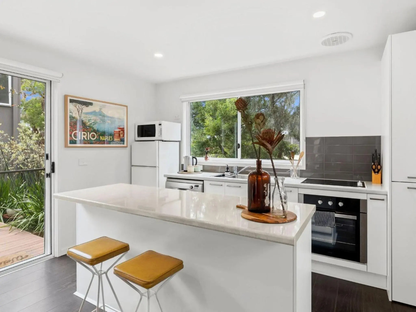 Point Roadknight Paradise Villa 6