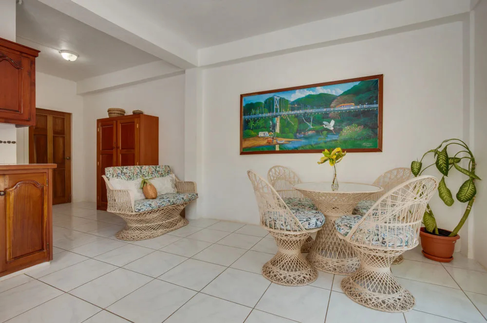 Coconut Row Boutique Hotel