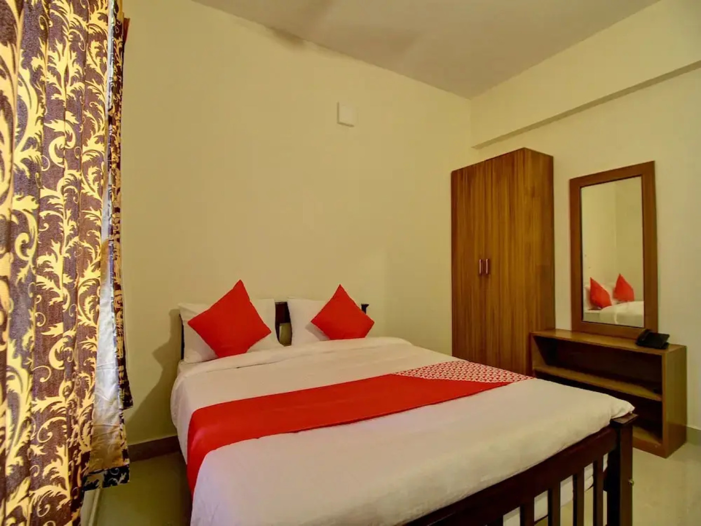 OYO 16667 Taj Palace