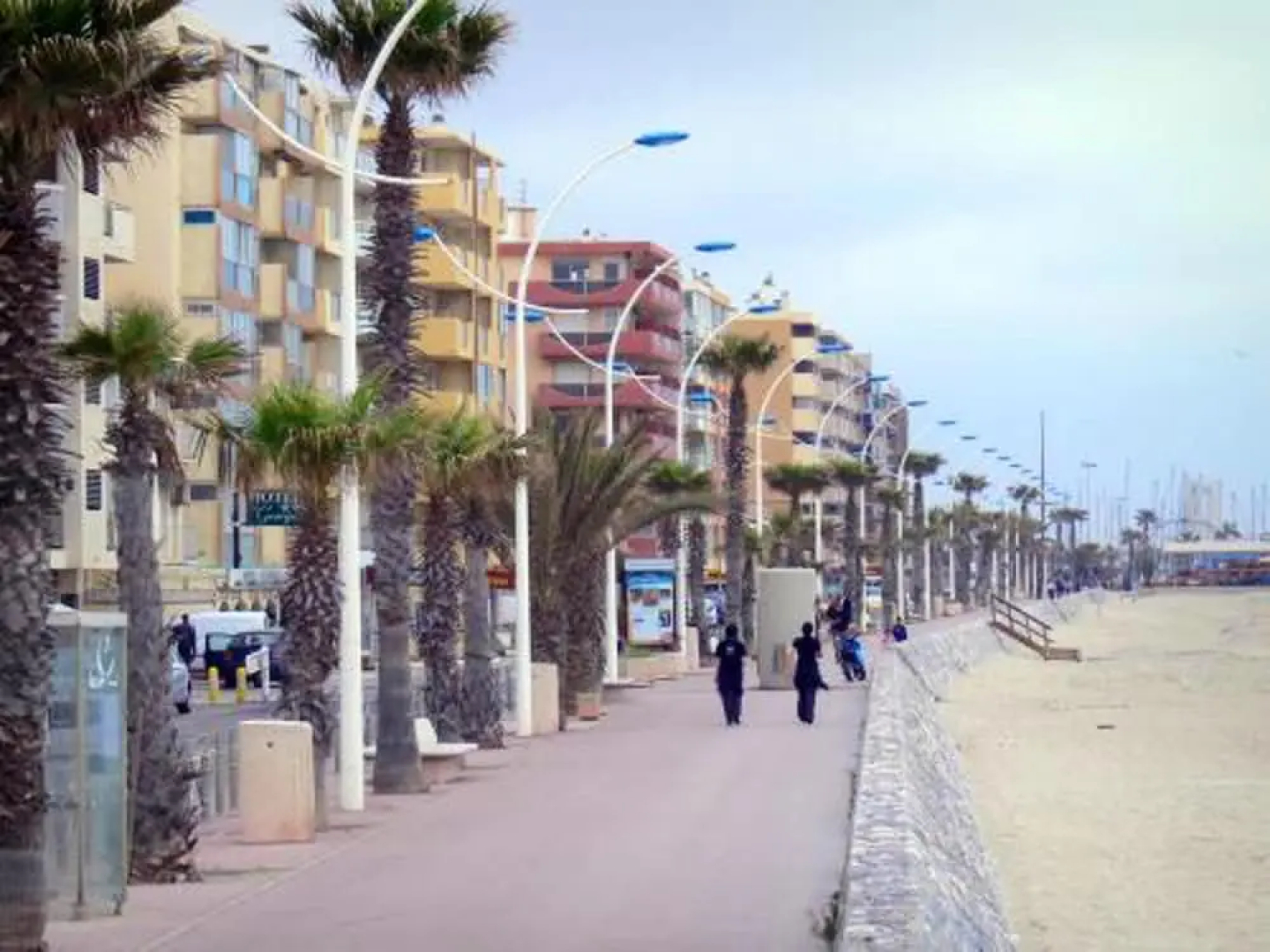 Apartment with 2 Bedrooms in Canet-En-Roussillon, with Wonderful Mountain View And Terrace