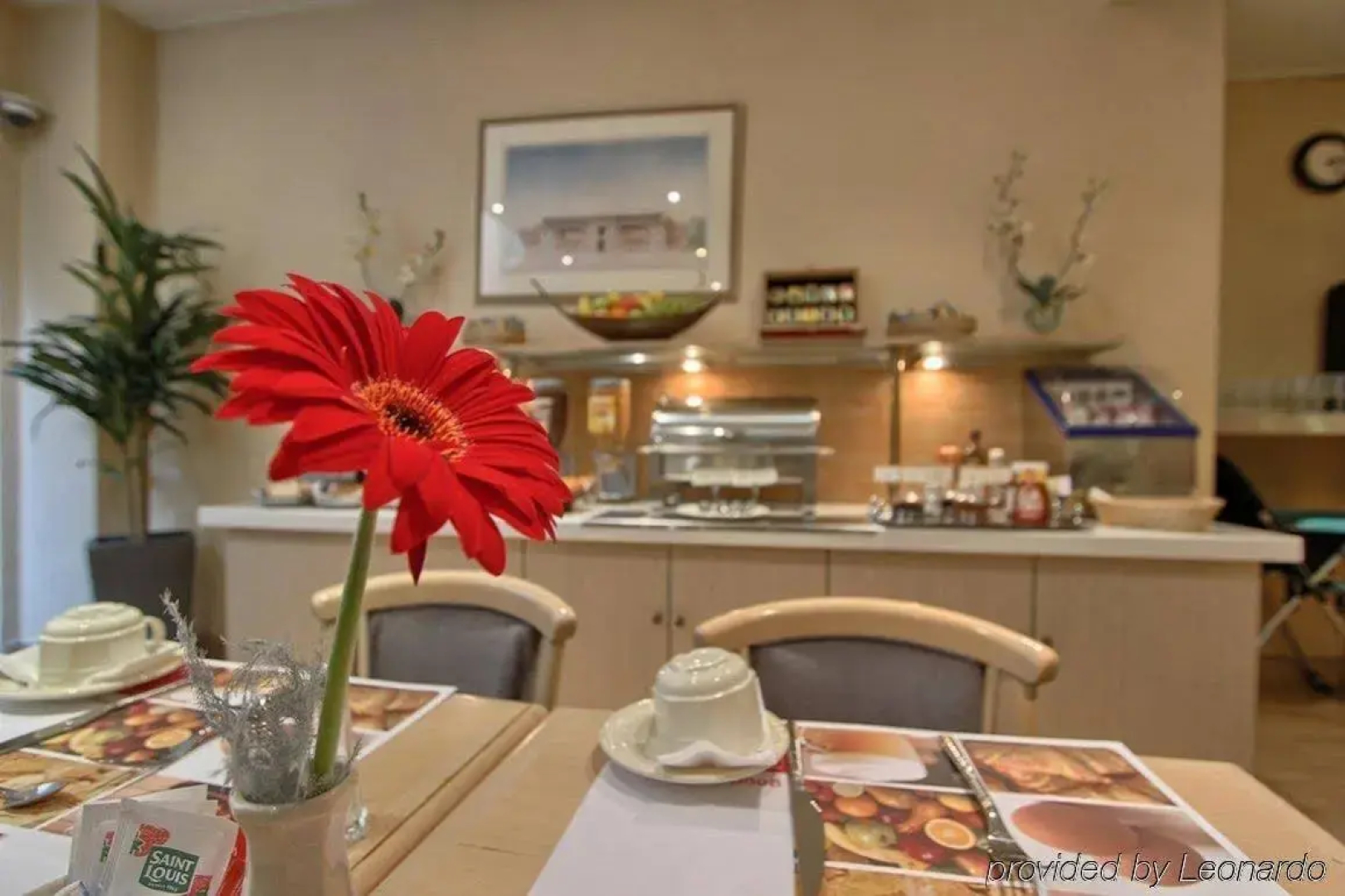 Le Parisis Paris Tour Eiffel