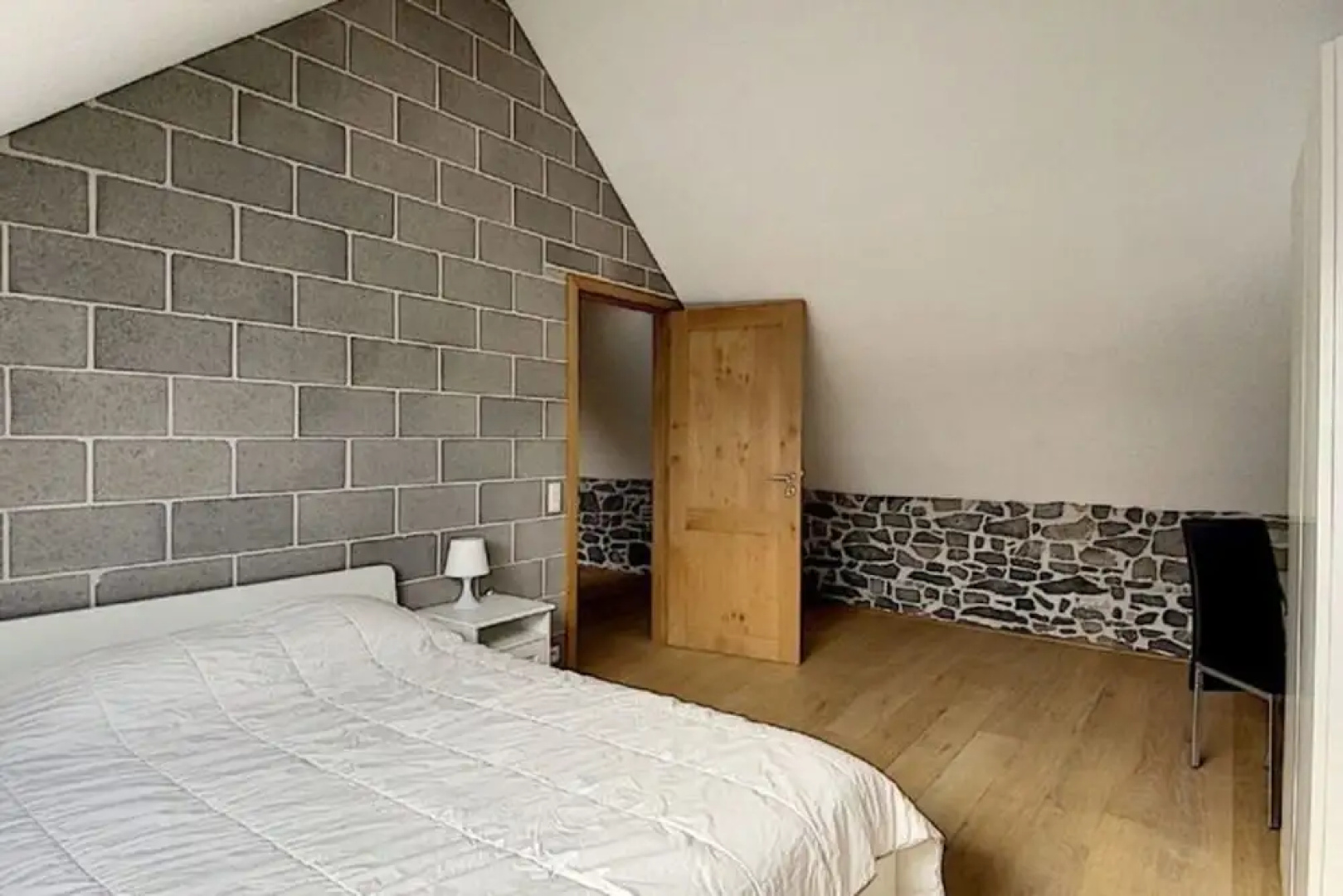 Charming Family Home in Achet